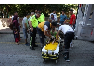 Yaya Geçidindeki Kazada 5 Yaşındaki Çocuk Yaralandı