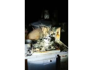 Ocakta Unuttuğu Yemek Mutfağı Yaktı