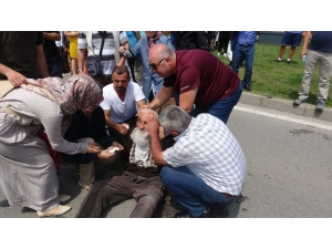 Vatandaşlar Kamyonetin Çarptığı Yaşlı Adam İçin Seferber Oldu