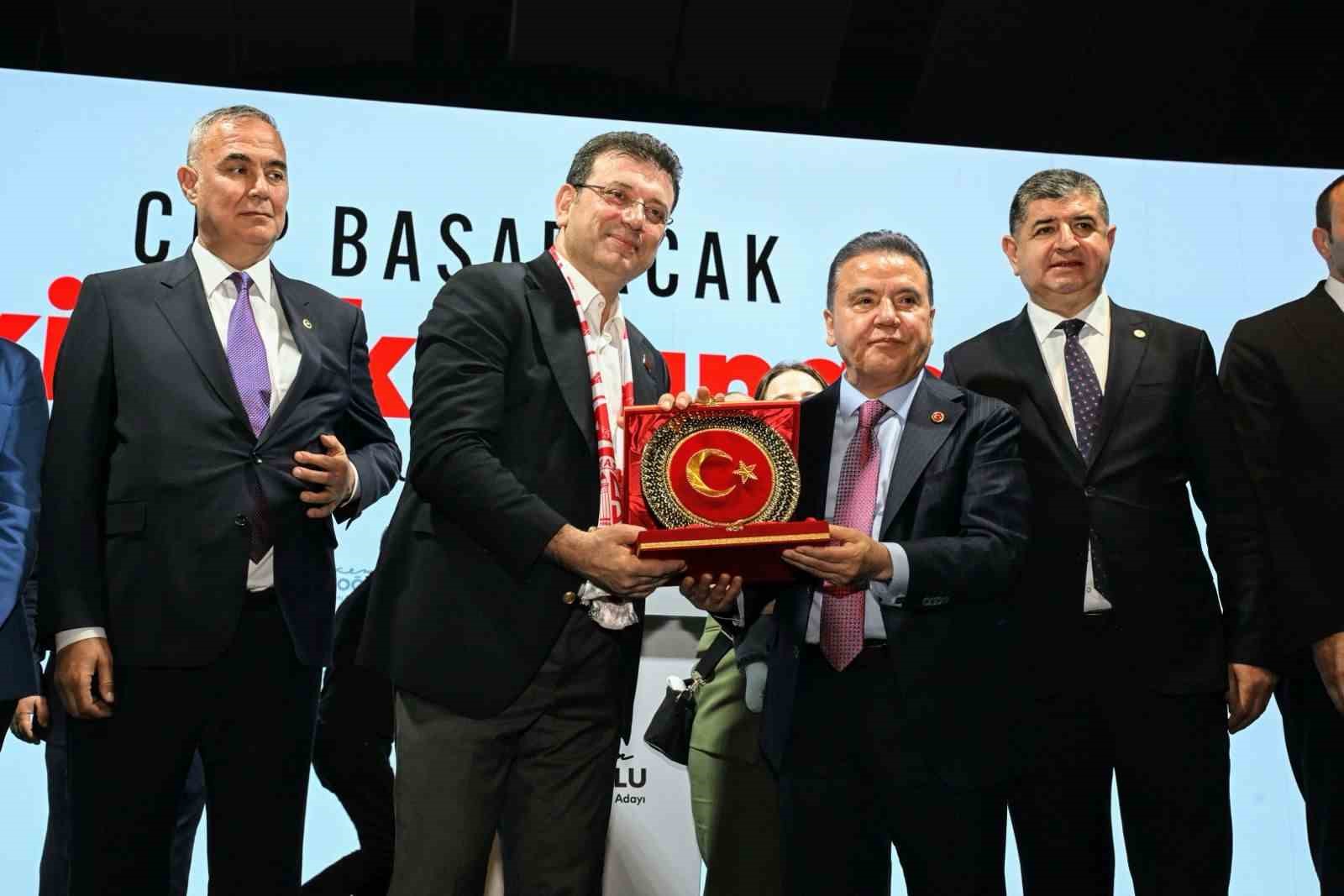 muhittin-bocek-ten-cezaevinde-ek-ifade-ekrem-imamoglu-benden-15-milyon-euro-istedi-5-milyonu-havala-sistemiyle-gonderdim