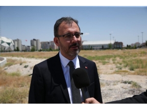 Bakan Kasapoğlu’ndan Milli Maç Yorumu