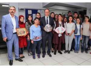 Engelliler Sanatla Para Kazanıyor