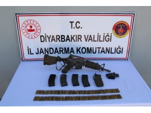 Diyarbakır’da Biri Gri Kategoride Aranan İki Terörist Etkisiz Hale Getirildi