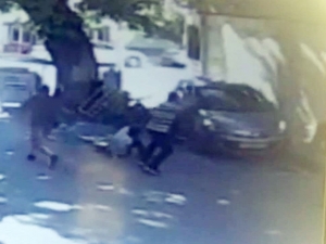 Kavga Ettiği 5 Kişinin Üzerine Araba Sürdü