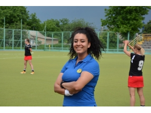 Avrupa Şampiyonasında Türk Kadın Hakem Gurur Kaynağı Oldu