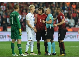 Türkiye - İzlanda Maçını Szymon Marciniak Yönetecek