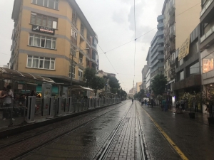 Eskişehir’de Aniden Bastıran Yağmur Vatandaşlara Zor Anlar Yaşattı