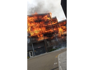 Londra’da Korkutan Yangın