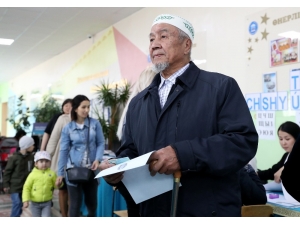 Kazakistan’da Oy Sayımı Başladı