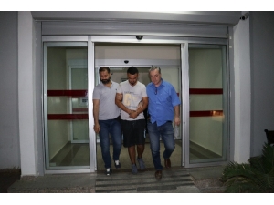 Alkolün Etkisiyle Yakın Arkadaşını Bıçaklayarak Öldürdü