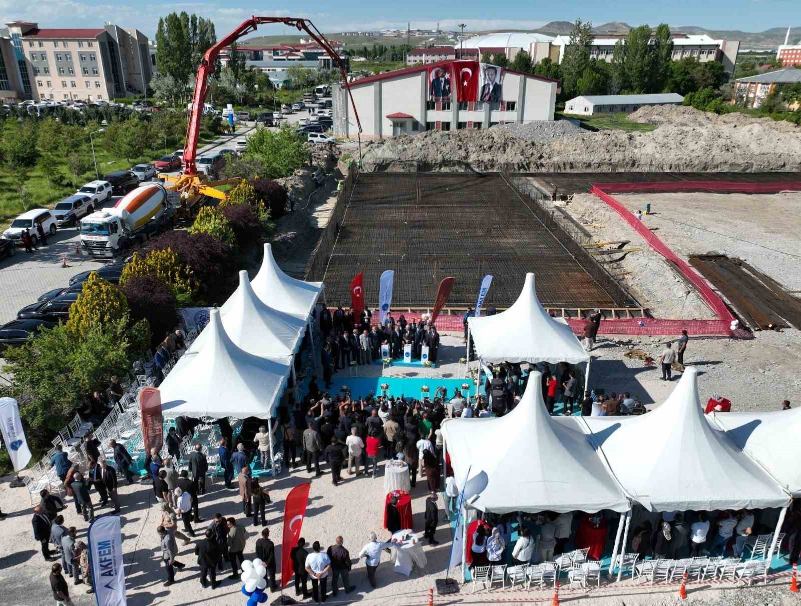 aksakallar-konseyi-baskani-binali-yildirim-denizler-olmasaydi-dunyanin-yarisi-acliktan-diger-yarisi-da-soguktan-etkilenirdi