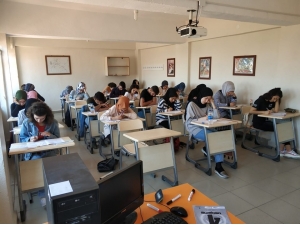 Emet’te 80 Genç Üniversiteye Hazırlık Kampında