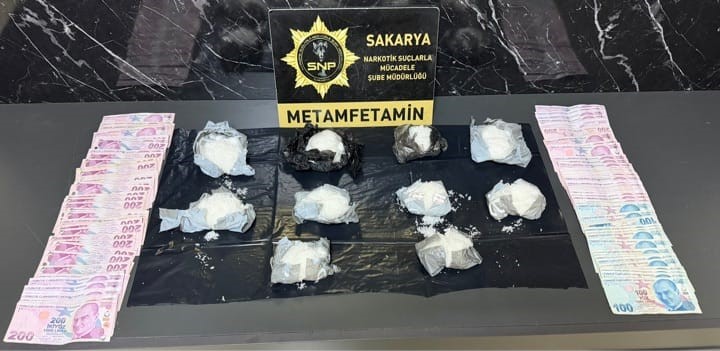 istanbul-dan-yola-cikti-giselerde-yakayi-ele-verdi-1-kilo-metamfetamin-ele-gecirildi