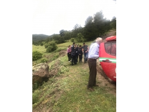 Yaylada Mahsur Kalan 13 Kişiyi Jandarma Kurtardı