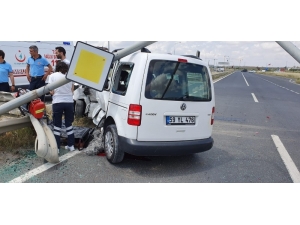 Tekirdağ’da Araçlar Kafa Kafaya Çarpıştı: 1 Ölü, 1 Yaralı