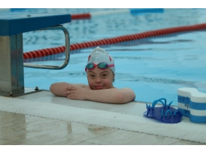 Kağıtspor’un Özel Yüzücüsü, Olimpiyatları Hedefliyor