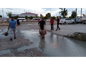 Van’da Su Baskınları