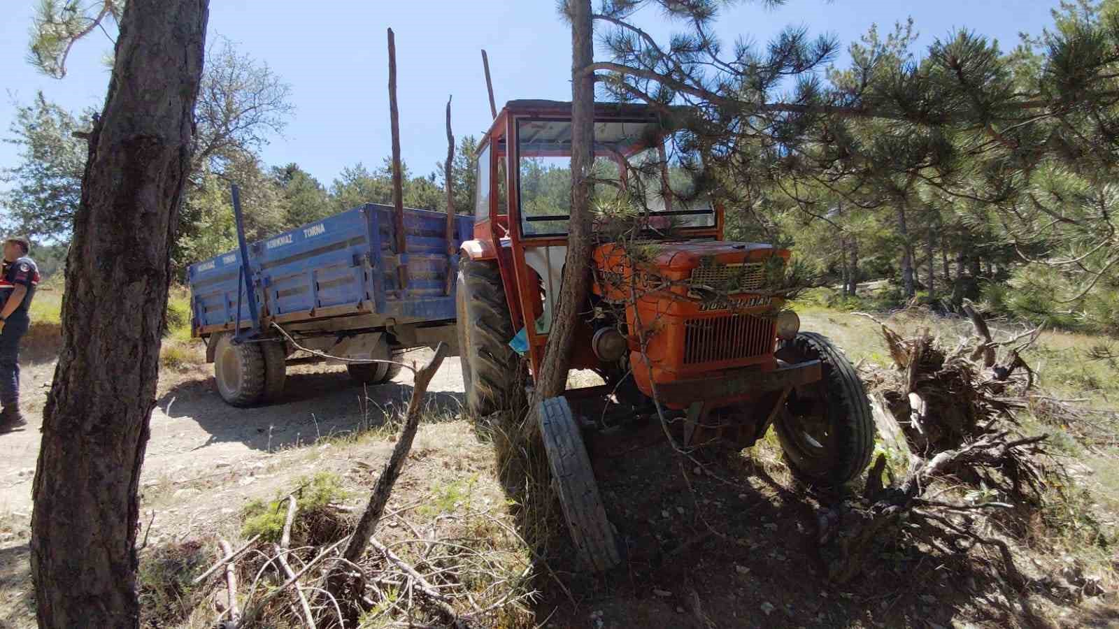 bolu-da-traktorden-dusen-2-kisi-yaralandi