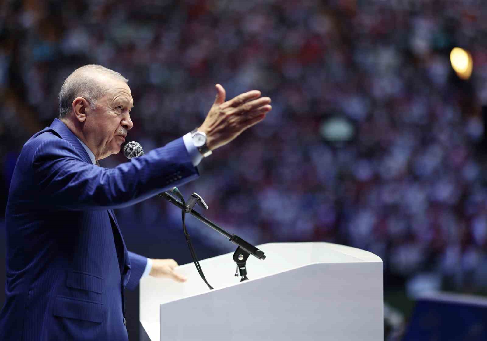 cumhurbaskani-erdogan-genclerimizin-en-iyi-sekilde-yetismeniz-icin-tum-gucumuzle-calisiyoruz