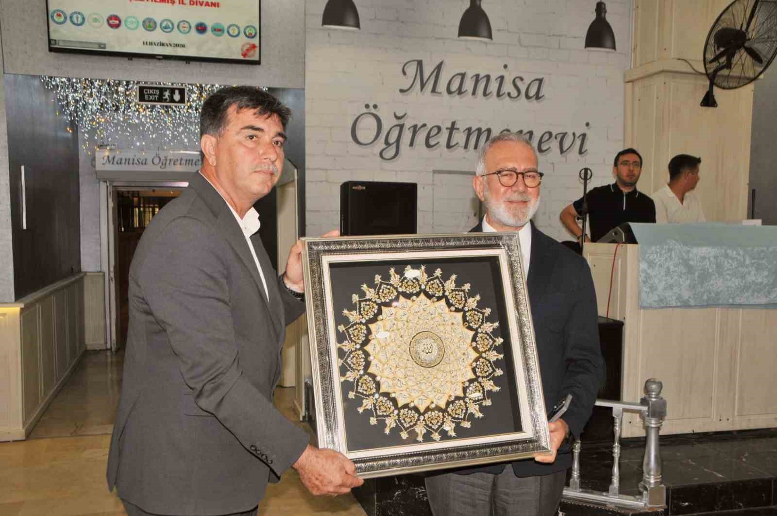 memur-sen-manisa-il-divani-nda-turkiye-yuzyili-vurgusu
