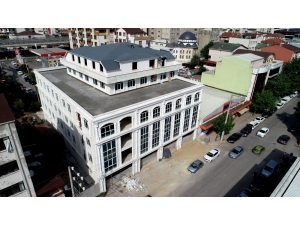 Körfez Akademi Lise’de Çalışmalar Devam Ediyor