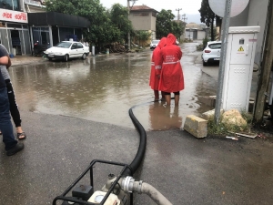 Denizli’de Sağanak Yağış Hayatı Olumsuz Etkiledi