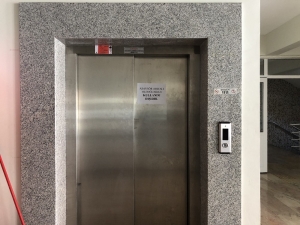 Alaplı Hükumet Konağında Asansör Aylardır Bozuk