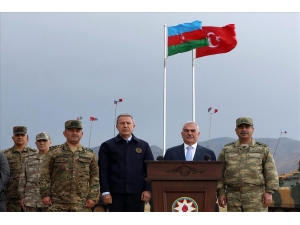 Bakan Akar, Nahçıvan’da Gerçekleştirilen Tatbikatın Seçkin Gözlemci Günü’ne Katıldı