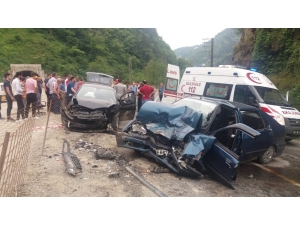 Uzungöl Yolunda Kaza: 3 Yaralı