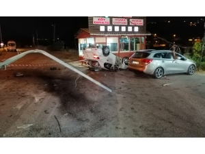 Takla Atan Araçtaki Sürücüyü İtfaiye Kurtardı