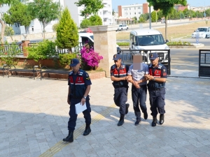 Eski Başkan Nüfuz Ticareti Suçlamasıyla Gözaltına Alındı