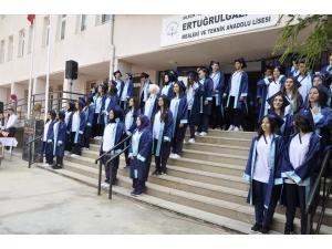 Başkan Sever, Mezuniyet Törenine Katıldı