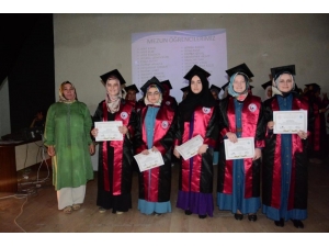 Açık Liselilerin Mezuniyet Heyecanı