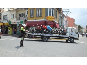 Burhaniye’de Motosiklet Denetimleri Arttırıldı