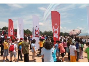 Türk Yıldızları Ve Solotürk Gösterisi Nefesleri Kesti