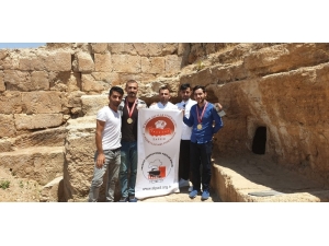 Aşçılar Zerzevan Kalesi’ni Gezdi