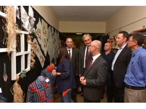 Bozüyük Halk Eğitim Merkezi’nin Yıl Sonu Sergisi Açıldı