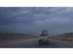 Uşak-kütahya Karayolunda Tehlike Saçan Araç