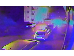 Çakmak Gazı Bomba Gibi Patladı, 2 Genç Ölümden Döndü