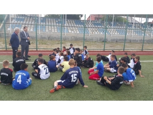 Kaymakam Güven’den Futbol Okuluna Ziyaret