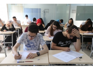 Geleceğin Mimarları Deneme Sınavında Ter Döktü