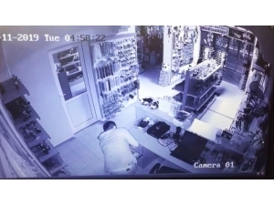 İş Yerinden Para Çalan Hırsız Tutuklandı