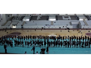 126 Doktor Adayı, Kep Attı