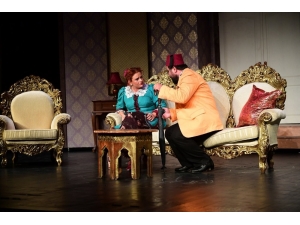 54 Yıllık Tiyatrodan Bir Sezonda 182 Oyun