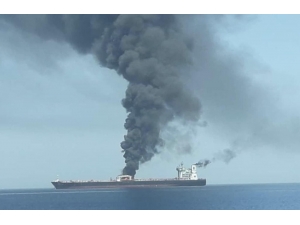 Umman Denizinde İki Petrol Tankerine Saldırı: 44 Mürettebat Kurtarıldı