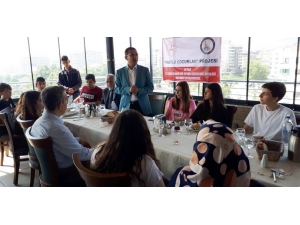 Alaşehirli Engelli Öğrencilere Su Altı Fotoğrafçılığı Eğitimi