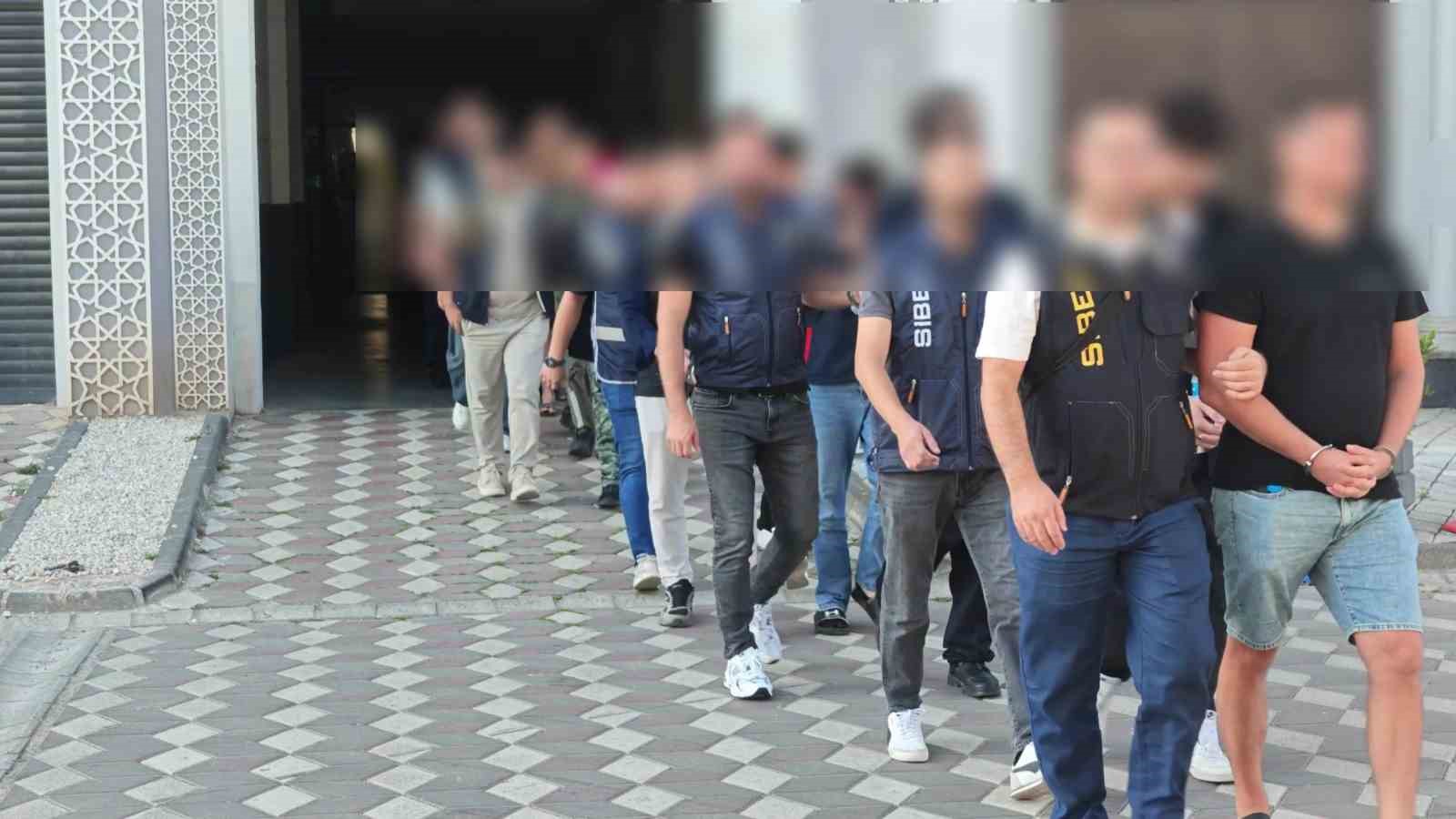 borsa-yatirimi-vaadiyle-4-5-milyon-liralik-vurgun-8-tutuklama