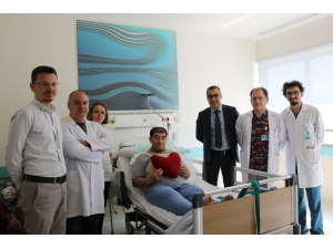 Isparta’da Kalp Rahatsızlığı Bulunan Hastaya Mekanik Aort Kapağı Takıldı