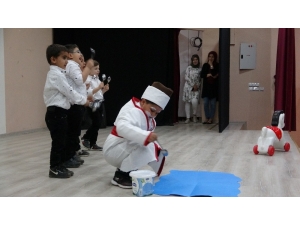 Anasınıfı Öğrencilerinden Yılsonu Etkinliği