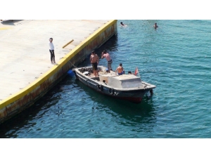 Çanakkale’de Midyeciler Kaçtı, Sahil Güvenlik Kovaladı